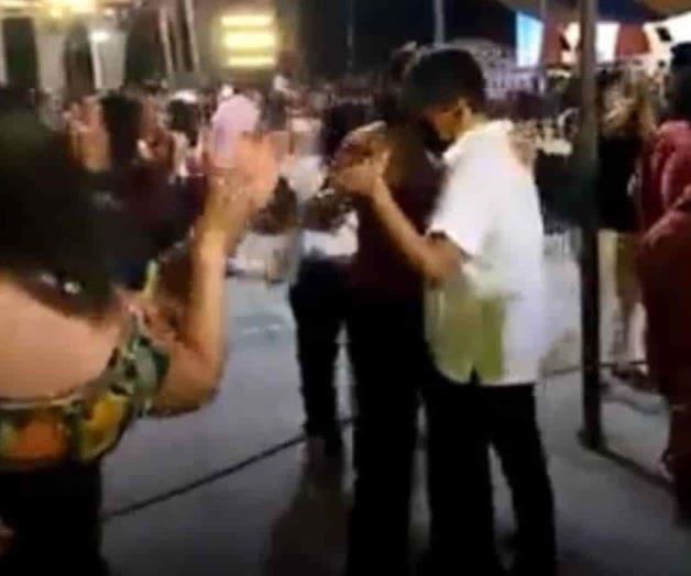 Pese a Covid, alcalde autoriza baile en Guerrero; hasta transmite en vivo Pese a Covid, alcalde autoriza baile en Guerrero; hasta transmite en vivo