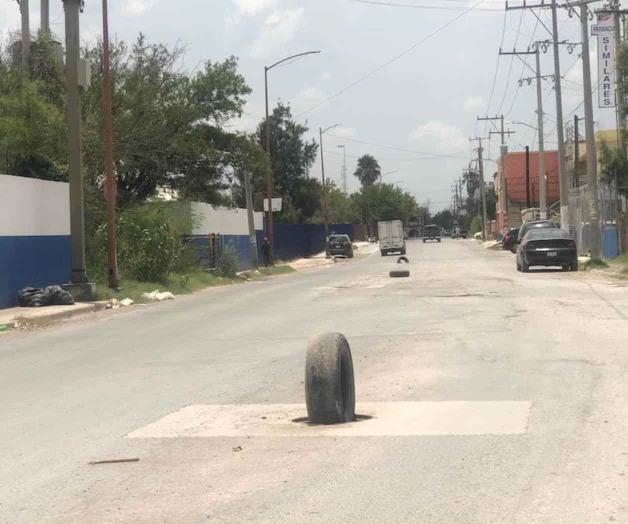 Alertan de peligro con viejas llantas