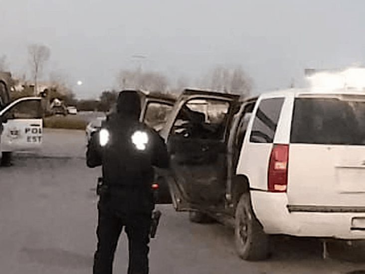 Abandonan unidad con ‘ponchallantas’ Abandonan unidad con ‘ponchallantas’