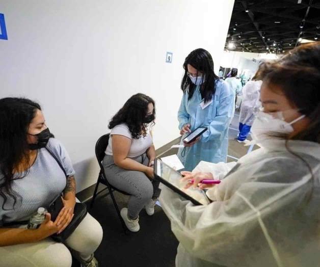 Pide Biden dar 100 dólares a todo el que se vacune