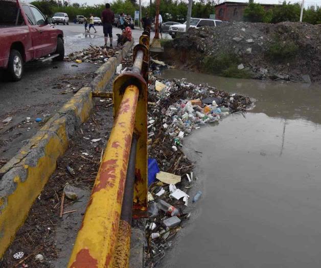 Claman vecinos reforzar bordos y taludes de dren