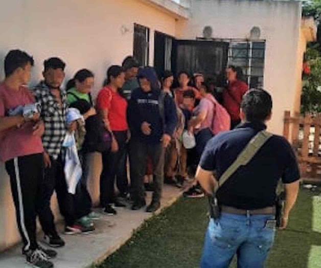 ‘Revientan’ vivienda; rescatan 15 migrantes