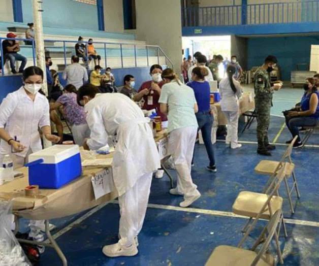 Vigila Coepris aplicación de vacuna Covid