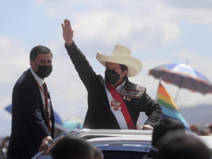 Perú estrena gabinete sin ministros de Economía y Justicia Perú estrena gabinete sin ministros de Economía y Justicia