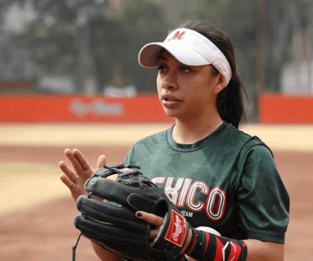 Seleccionada de softbol muestra sus uniformes que utilizó en Tokio