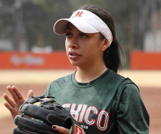 Seleccionada de softbol muestra sus uniformes que utilizó en Tokio