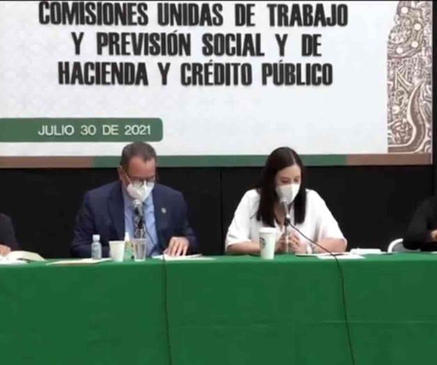 Avanza ampliar plazo en outsourcing, pero sólo un mes