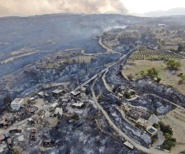 Dejan incendios 3 muertos y 58 hospitalizados Dejan incendios 3 muertos y 58 hospitalizados