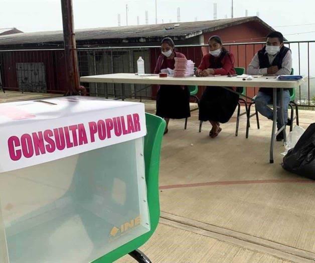 Acuden tsotsiles a consulta... pensaban que era de salud