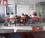 Obligan a niños asistir a clases de nivelación; no hay medidas sanitarias