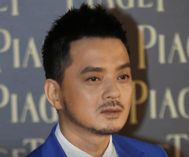 Detenido por corrupción un cantante y activista de Hong Kong