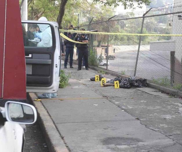 Tiran restos humanos con aviso en Tultitlán