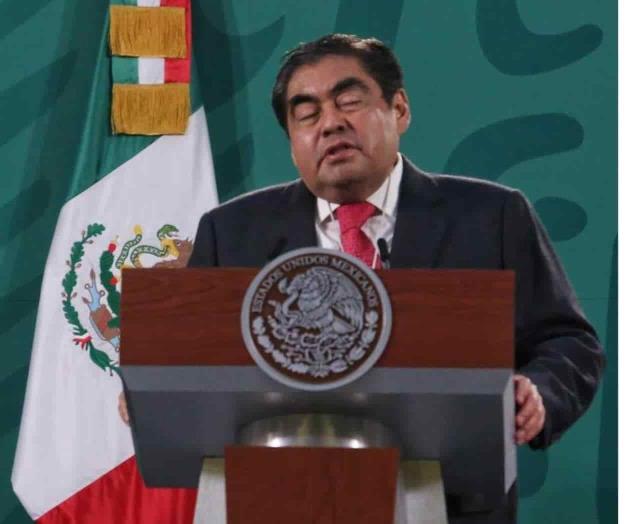 Exige Barbosa acelerar la entrega de vacunas