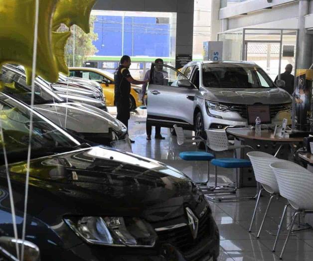 Registra venta de autos peor nivel en 15 meses