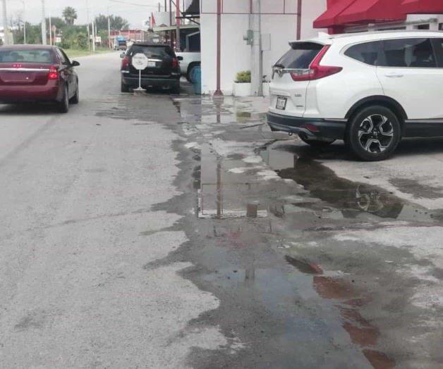 Exigen comerciantes a Comapa resolver fuga de aguas residuales Exigen comerciantes a Comapa resolver fuga de aguas residuales