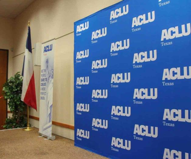 Inconstitucional, orden de Abbott