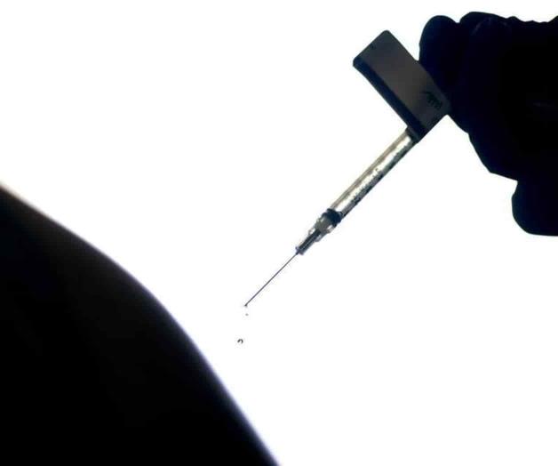 Confirman eficacia de combinar dosis de Pfizer y AstraZeneca