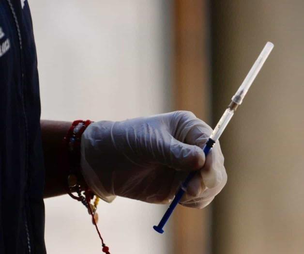 Confirman eficacia de combinar Pfizer-Astra Confirman eficacia de combinar Pfizer-Astra