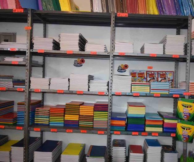 En búsqueda de padrinos para regresar a las clases