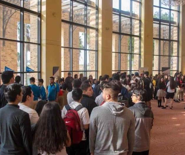 Brindan oportunidades en Colegio Southmost