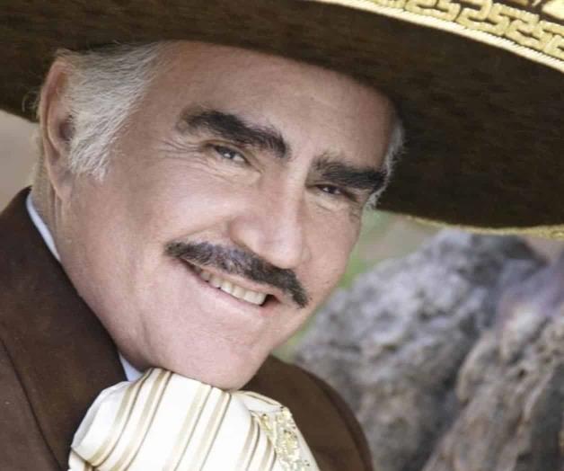 Reportan que Vicente Fernández está grave pero estable