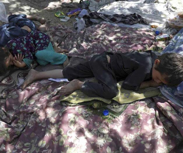 El Talibán toma otras 2 capitales provinciales de Afganistán