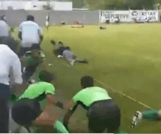 Ocurre una balacera en pleno partido de futbol