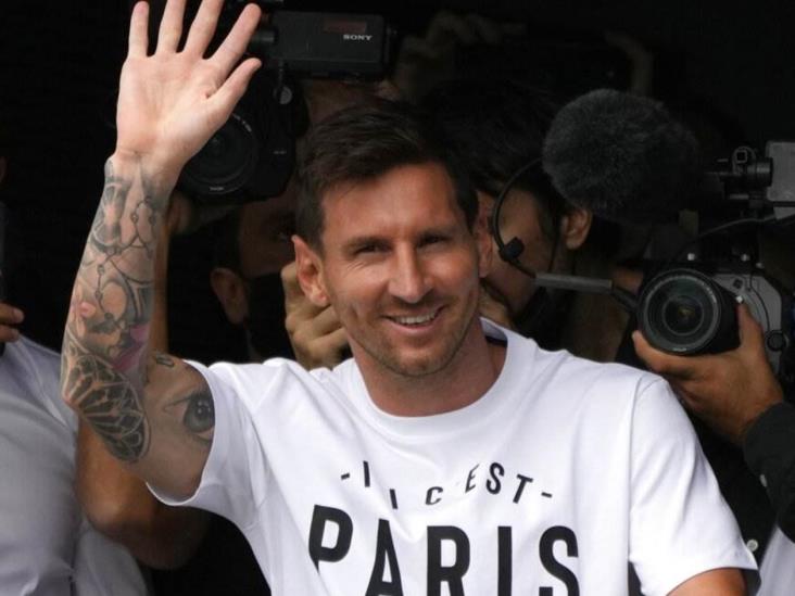 Messi firma contrato de dos años con el Paris Saint-Germain Messi firma contrato de dos años con el Paris Saint-Germain