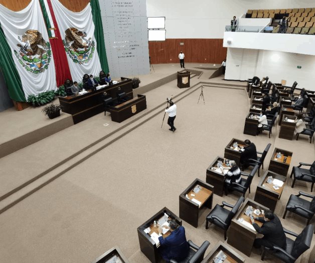 Convocan a diputados a período extraordinario