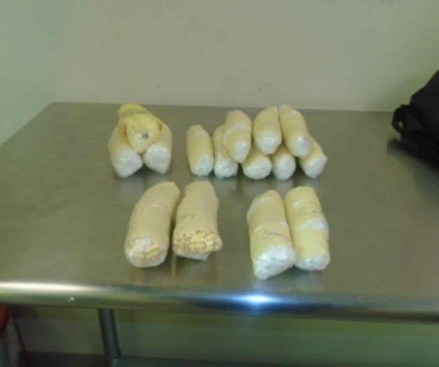 Incautan medicamentos controlados a una mujer