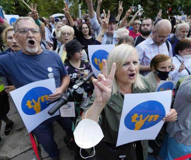 Polonia: partido gobernante pierde mayoría por ley de prensa