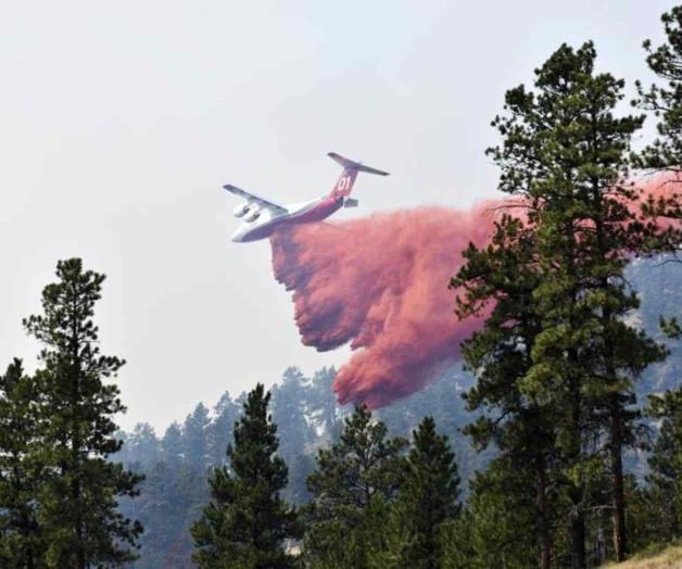 El fuego se acerca a ciudades de Montana, el Oeste arde