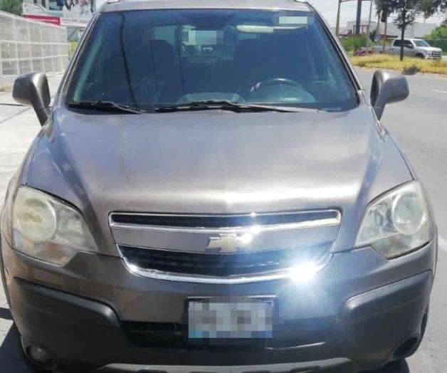 Recuperan auto robado; arrestan a una persona