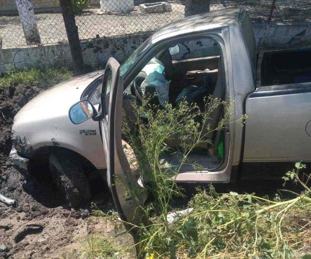 Pareja de ejidatarios se va a canal en la 109