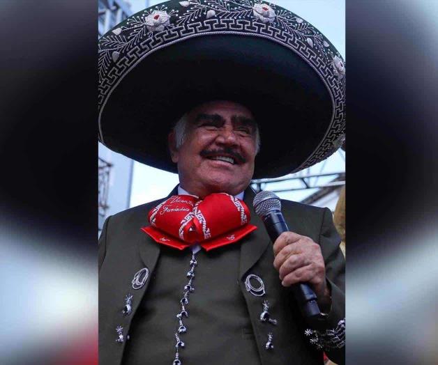 Vicente Fernández, despierto y con sedación mínima Vicente Fernández, despierto y con sedación mínima