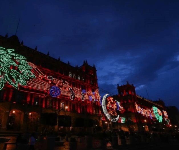 Encienden alumbrado por los 500 años de Resistencia Indígena en el Zócalo capitalino Encienden alumbrado por los 500 años de Resistencia Indígena en el Zócalo capitalino
