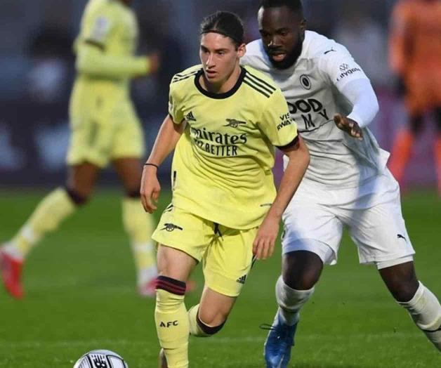 Joya mexicana anota triplete con el Arsenal de Inglaterra