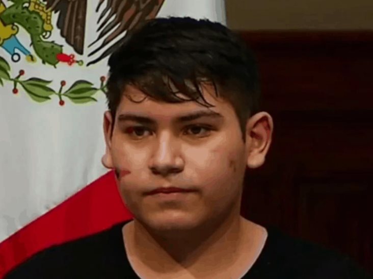 Isaac de 16 años vence al Covid-19, tras 10 días intubado en Nuevo León Isaac de 16 años vence al Covid-19, tras 10 días intubado en Nuevo León