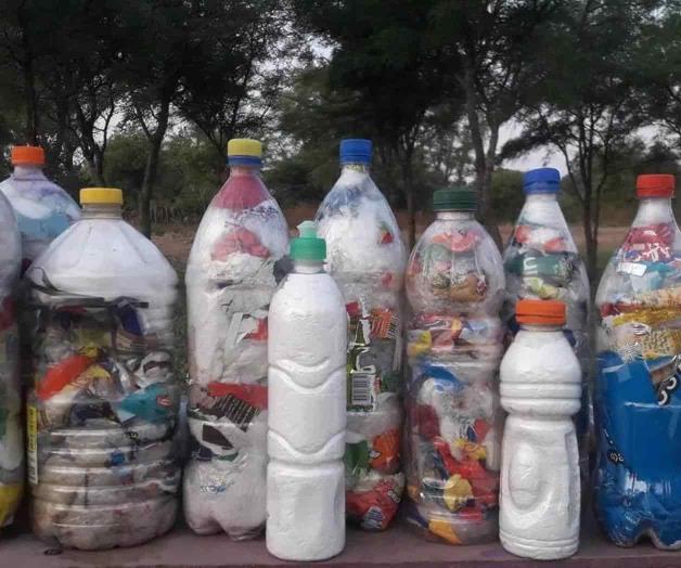 Capacitan en fabricación de ‘ecoladrillos’