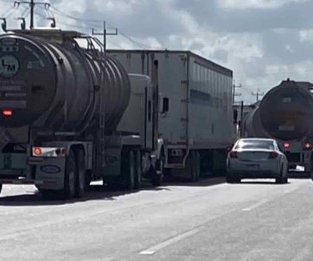 Paraliza transporte flujo vial a Reynosa