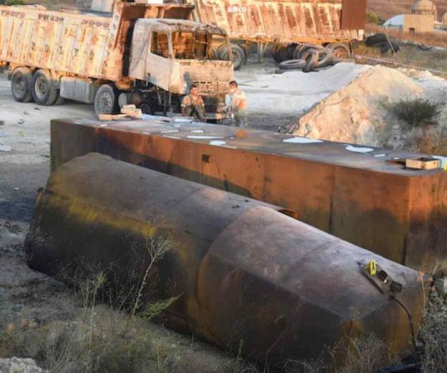 Explota almacén de huachicoleros