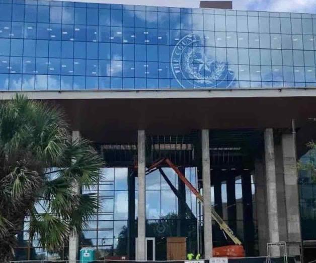 Tirotean Oficina del Alguacil en Hidalgo