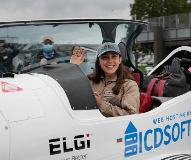 Va jovencita por el récord de aviación