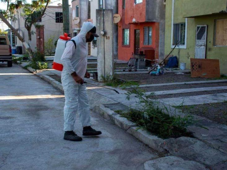 Sanitizan colonias Sanitizan colonias