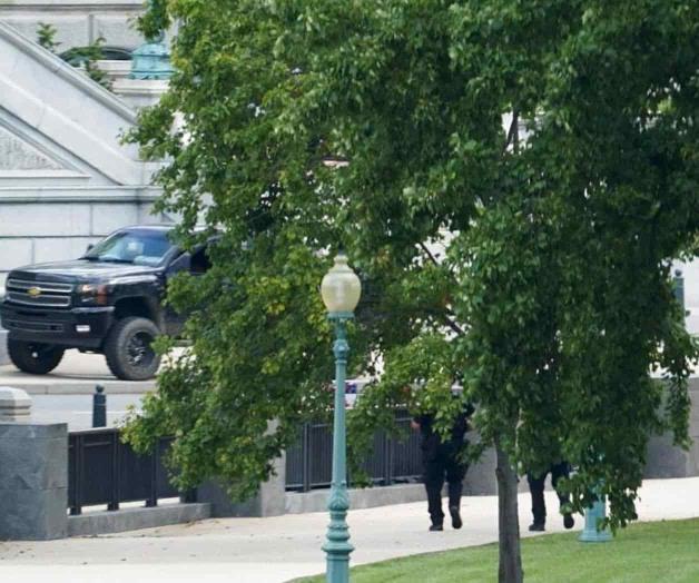 EU: Se entrega sospechoso de tener una bomba