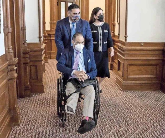 Rompen filas 3 demócratas y logran quórum en Capitolio Rompen filas 3 demócratas y logran quórum en Capitolio