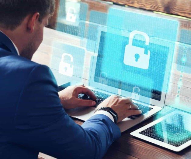 Provoca el gobierno fuga de reguladores