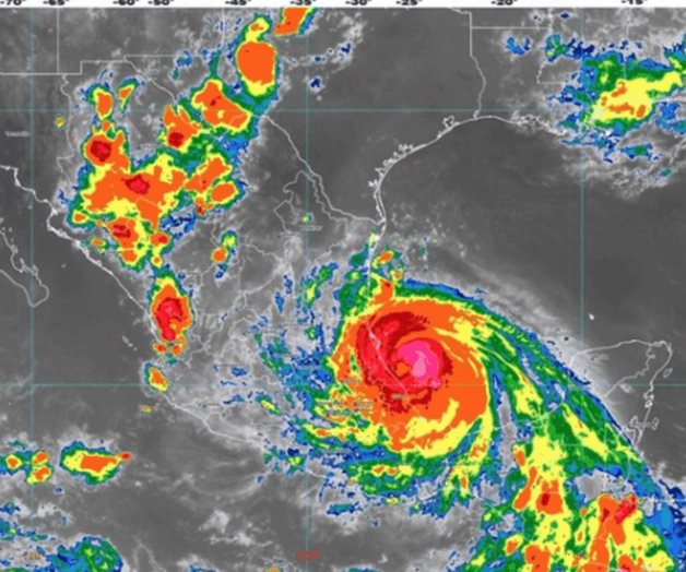 Huracán Grace impacta fuerte al norte de Veracruz Huracán Grace impacta fuerte al norte de Veracruz