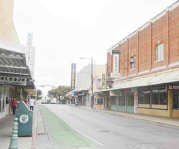 Escenario desolador en los centros comerciales Escenario desolador en los centros comerciales