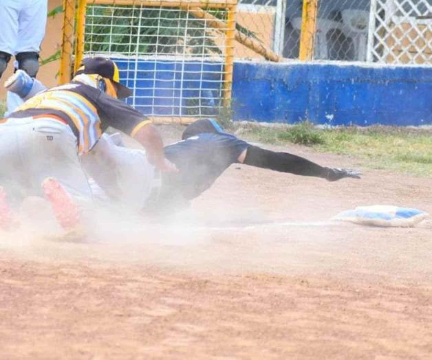 A un juego de la corona